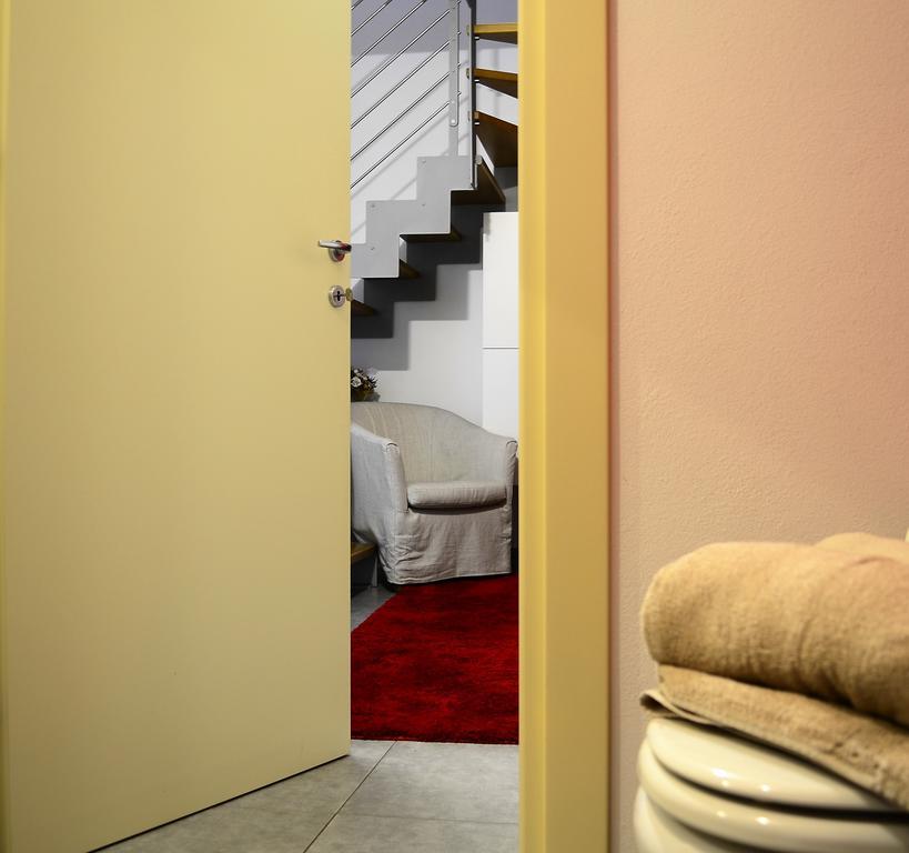 Tremezzina Appartamento Red & Grey Mezzegra Exterior foto