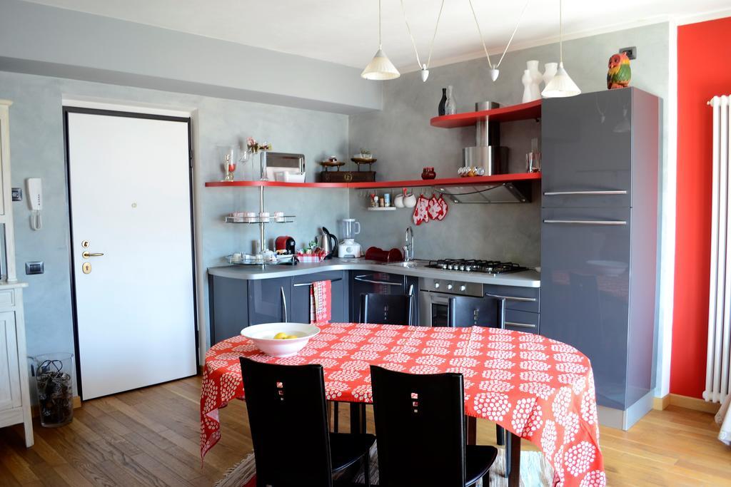 Tremezzina Appartamento Red & Grey Mezzegra Exterior foto